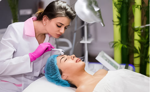 EQUIPOS DE ESTÉTICA PARA SALONES
